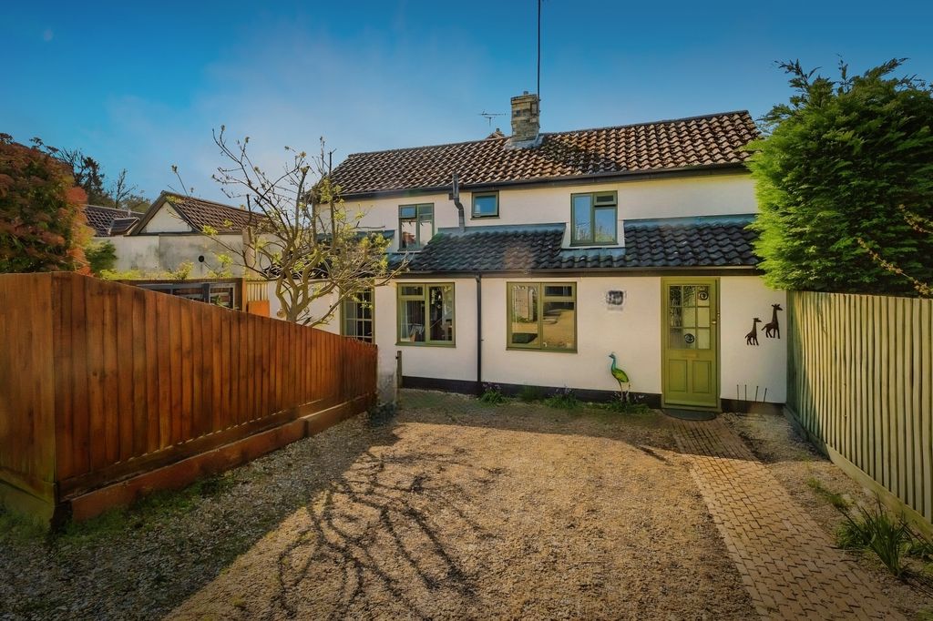 Property photo 2 of 8