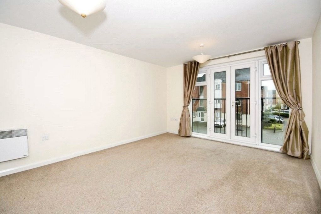 Property photo 3 of 5 Living Room