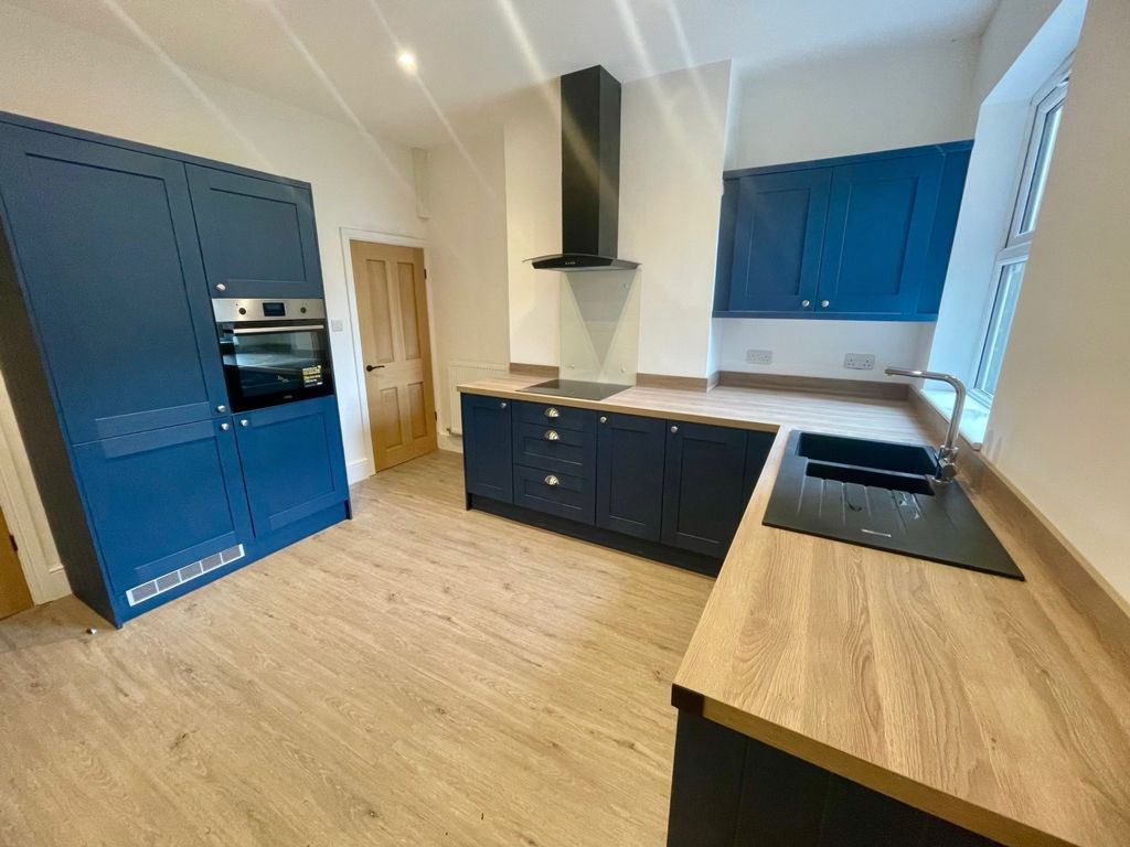 Property photo 2 of 13 Photo 13