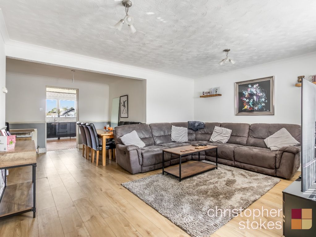 Property photo 2 of 17 4387583