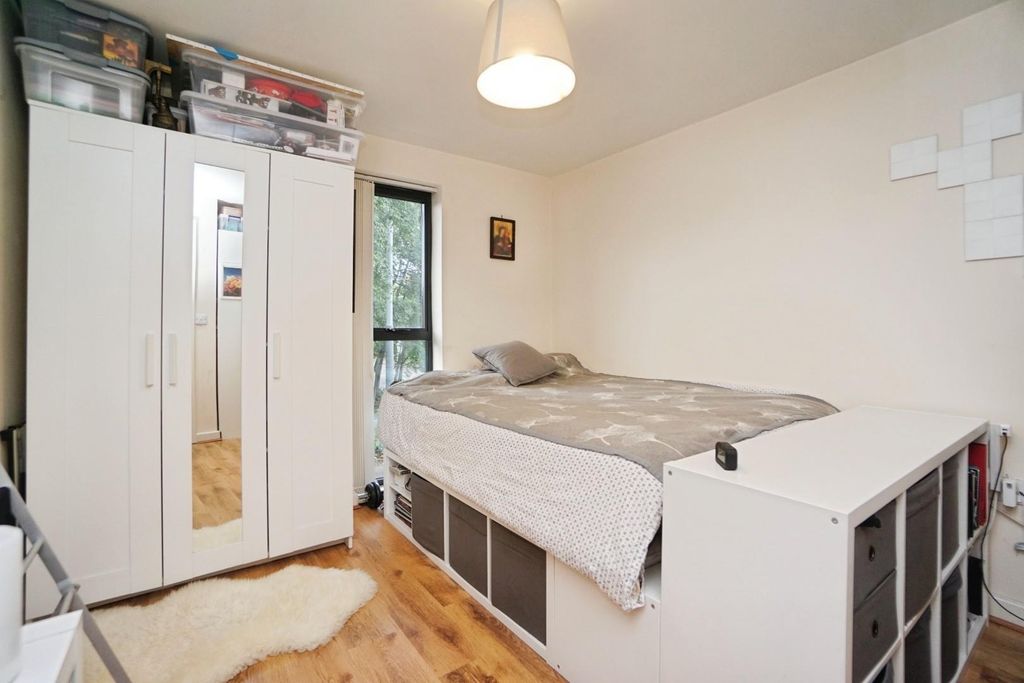 Property photo 3 of 7 Bedroom