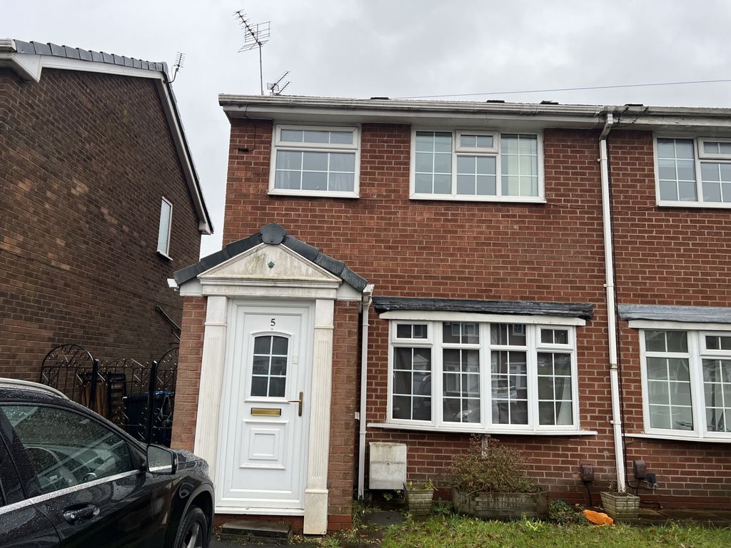 Property photo 1 of 6 Front