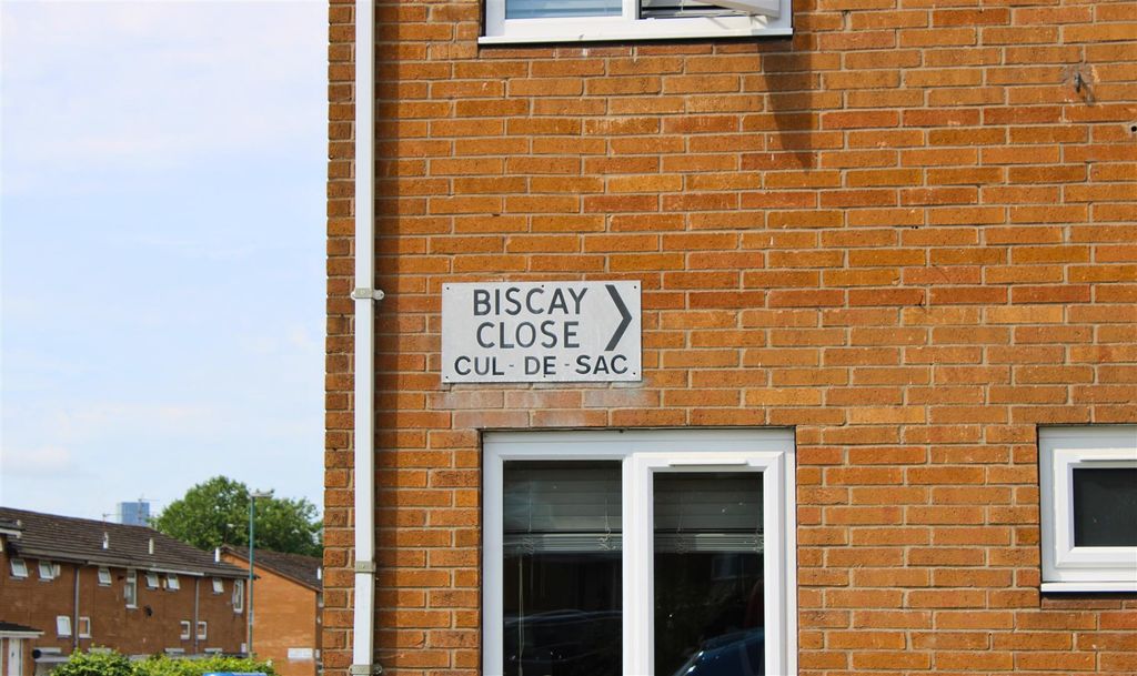 Property photo 3 of 3 Biscay Close 3.Jpg