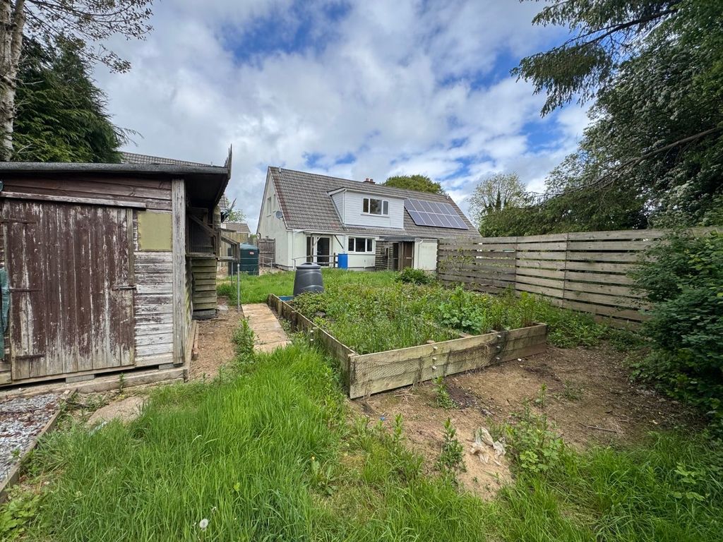 Property photo 2 of 32
