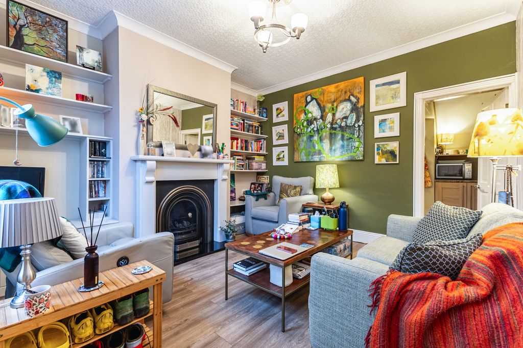 Property photo 2 of 14 Living Room