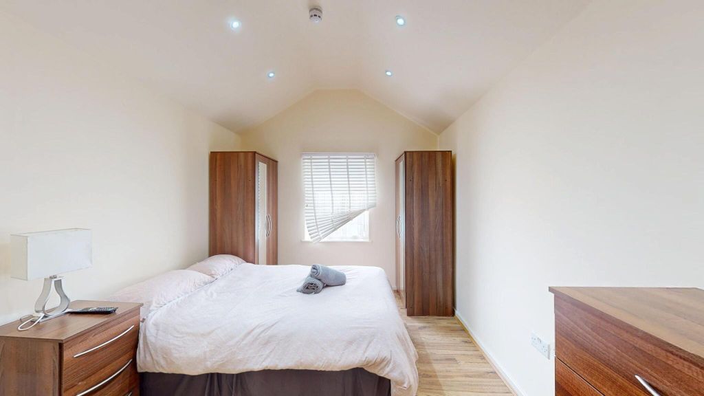 Property photo 1 of 11 Bedroom