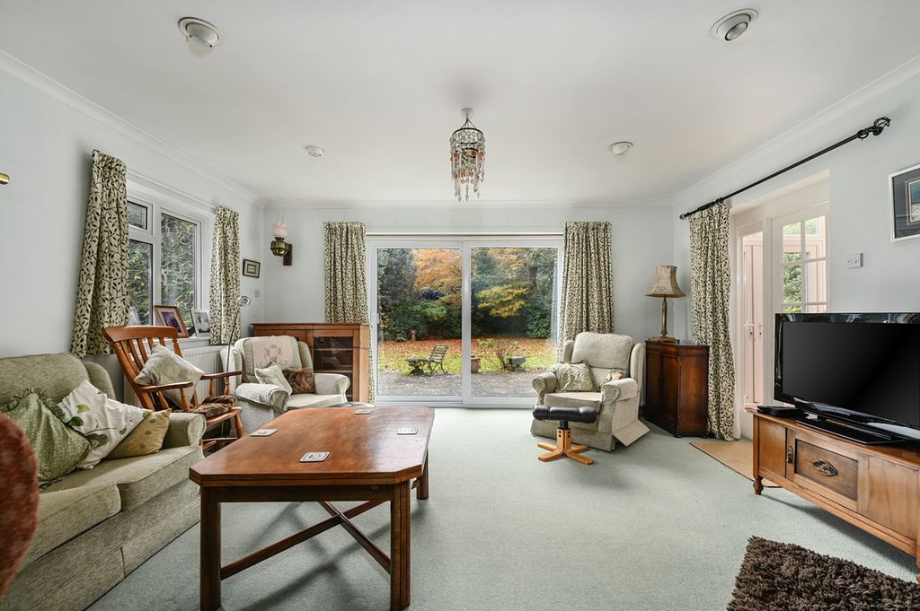 Property photo 2 of 12