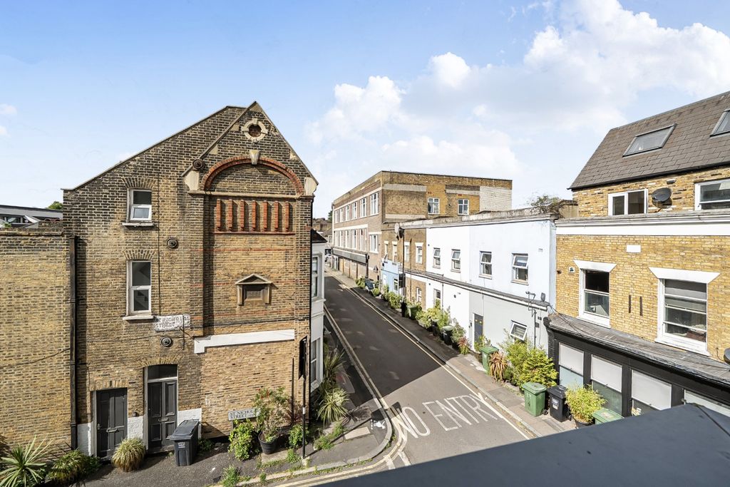 Property photo 3 of 8 5178266