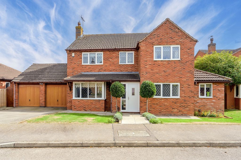 Property photo 1 of 18