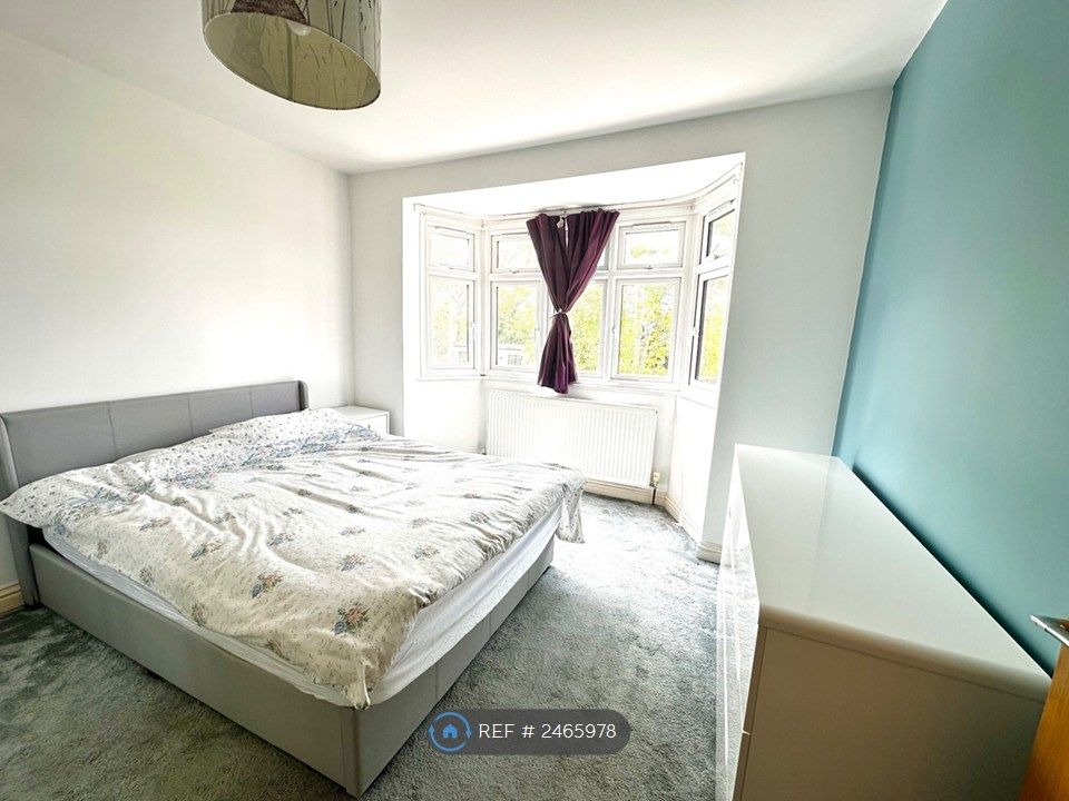 Property photo 1 of 3