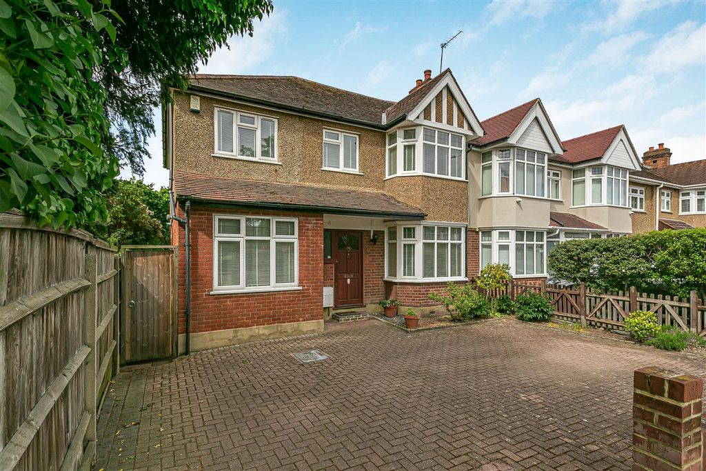 Property photo 1 of 39