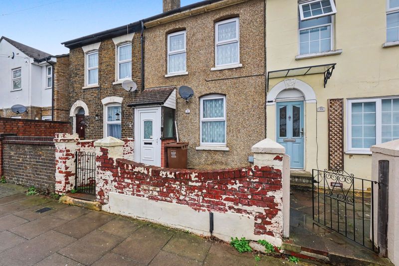 Property photo 1 of 10 Photo 3