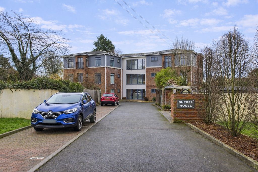 Property photo 1 of 10