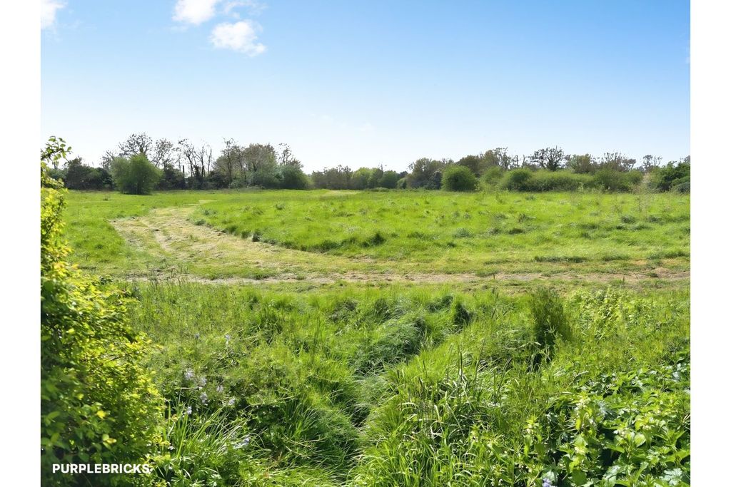 Property photo 2 of 18 Field