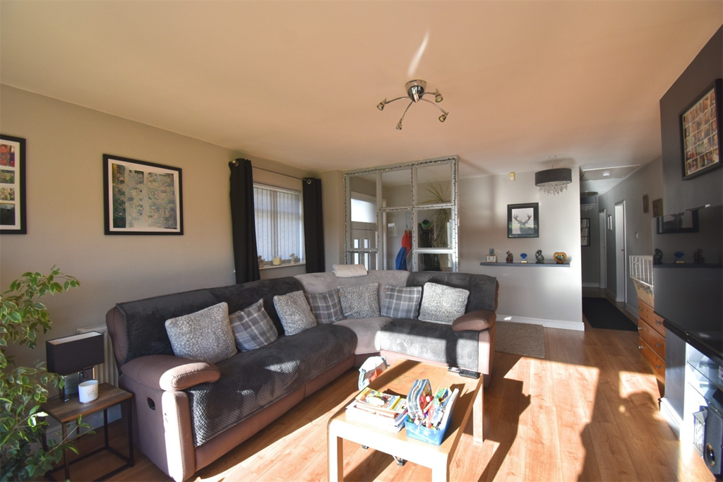 Property photo 2 of 17 Sitting Room