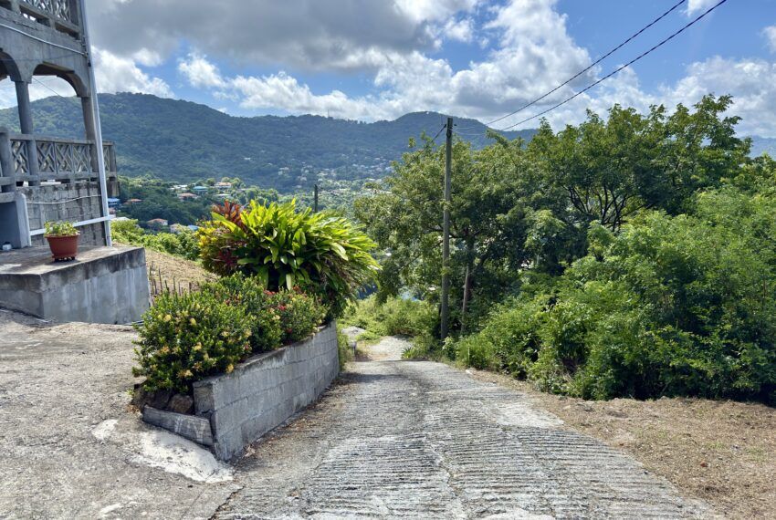 Property photo 3 of 11