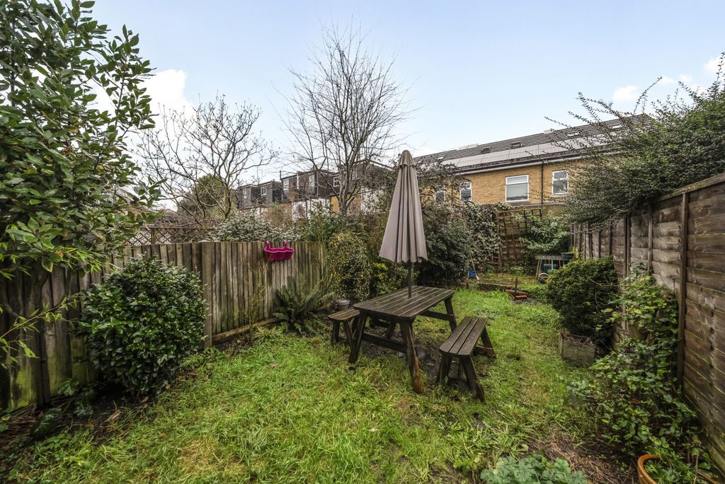 Property photo 3 of 11 1397503-23-69692A...