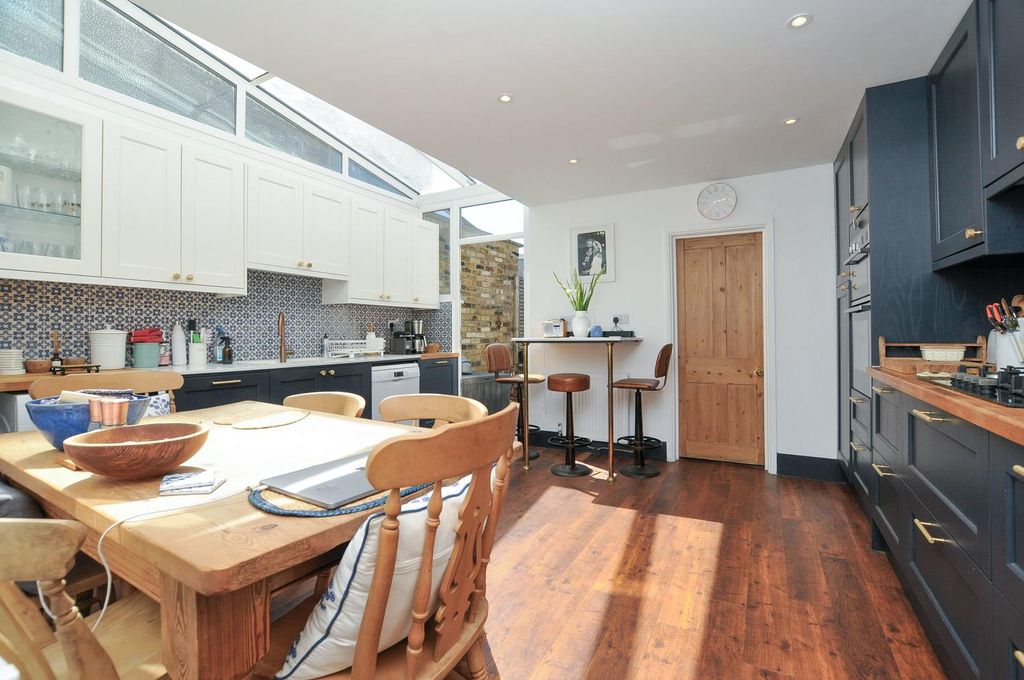 Property photo 3 of 15 8A.Jpg