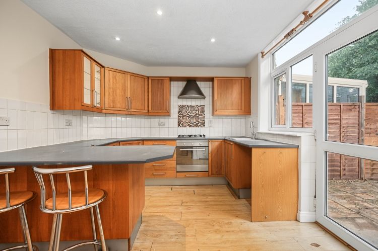 Property photo 2 of 17 335693