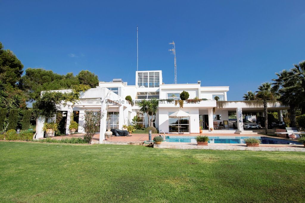 Property photo 2 of 48