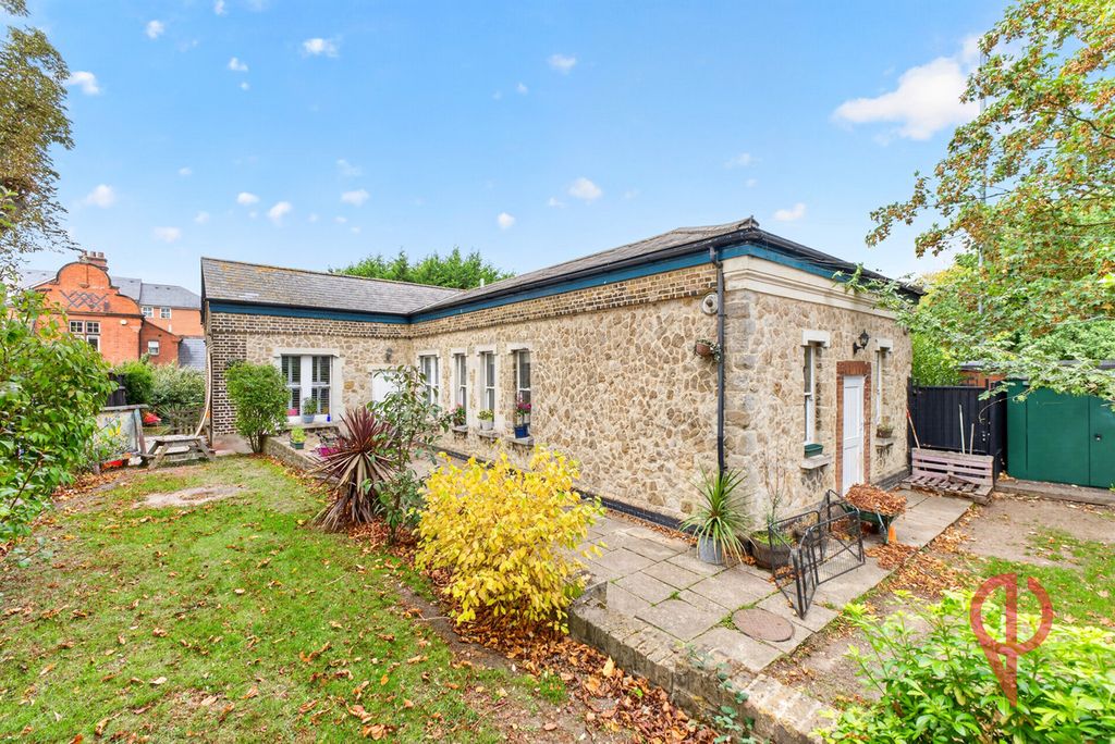 Property photo 1 of 24