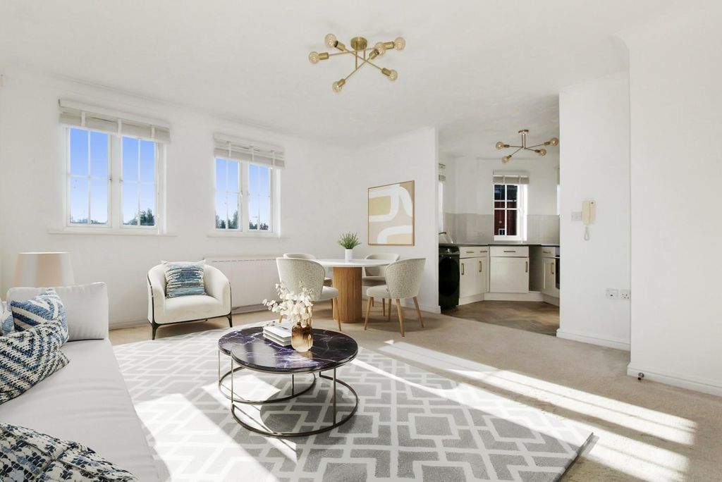 Property photo 2 of 15 Living-Room-User_Edited_Photo-899Aefef_User-Edited