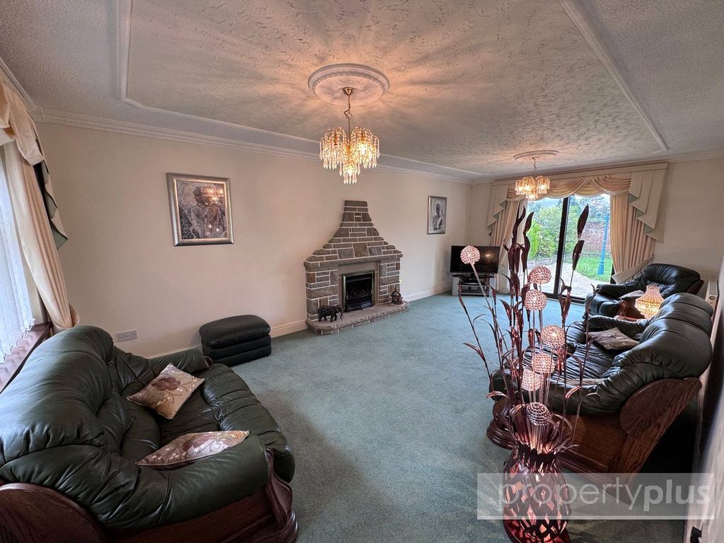 Property photo 2 of 29 Picture No. 18
