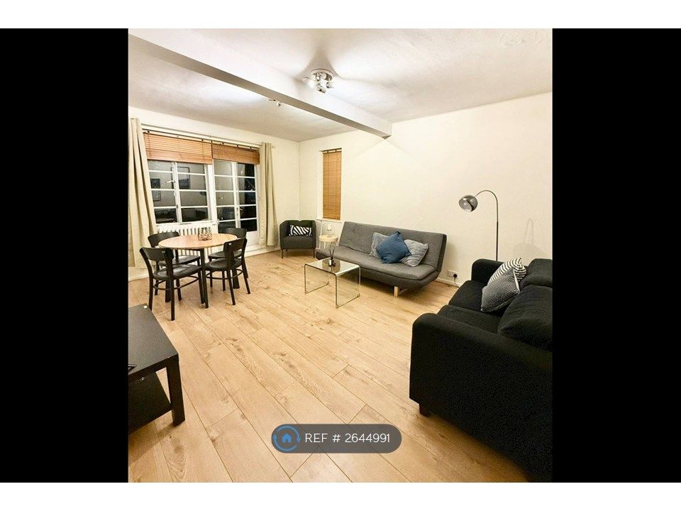 Property photo 3 of 10 Living Room