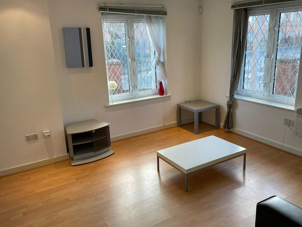 Property photo 2 of 6