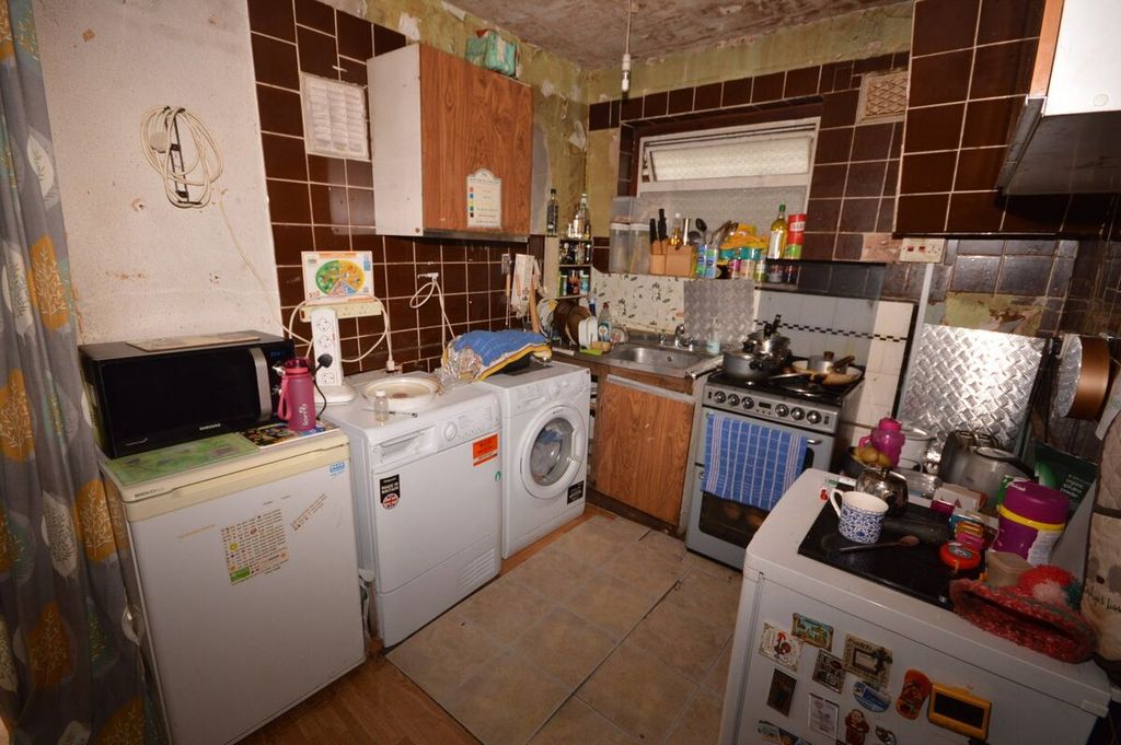 Property photo 3 of 16