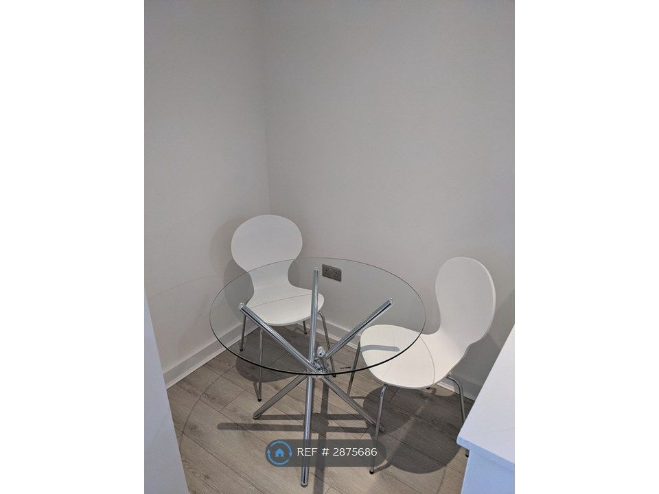 Property photo 3 of 17 Dining Area