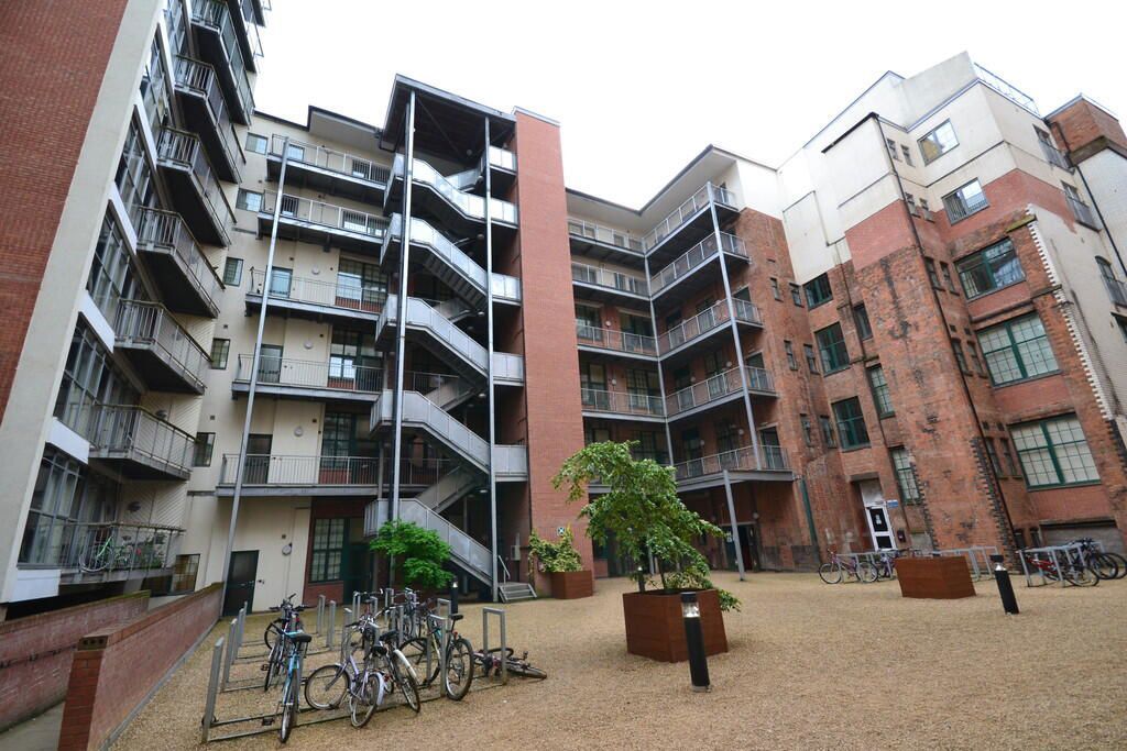 Property photo 1 of 8