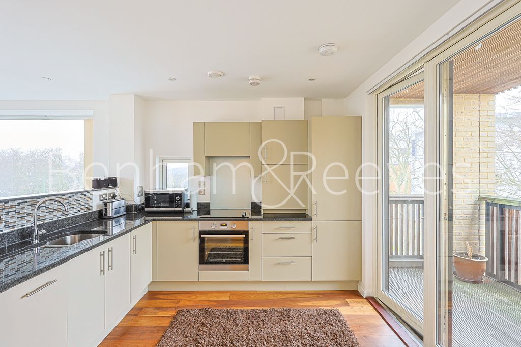 Property photo 2 of 13