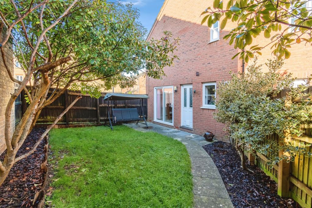 Property photo 2 of 19