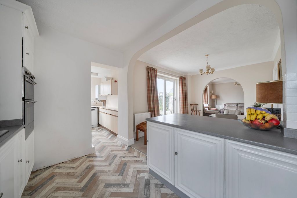 Property photo 3 of 21 Kitchen / Dining Room