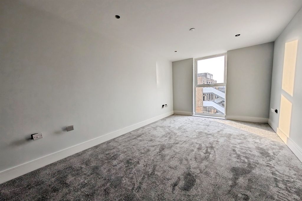 Property photo 3 of 4 (Email)