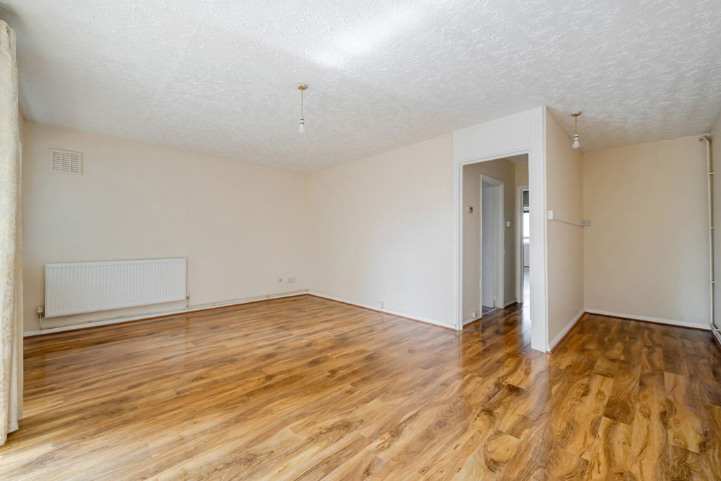 Property photo 2 of 11 1495456-2-6A58E69...