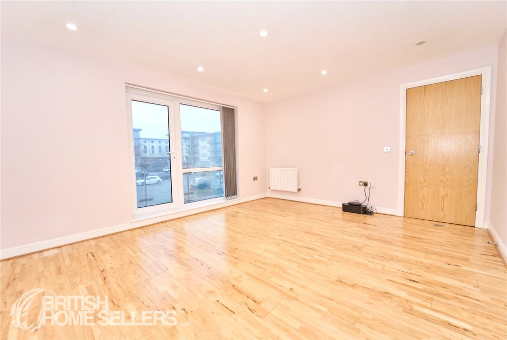 Property photo 2 of 13 Picture No. 08