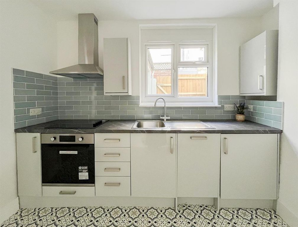 Property photo 2 of 13