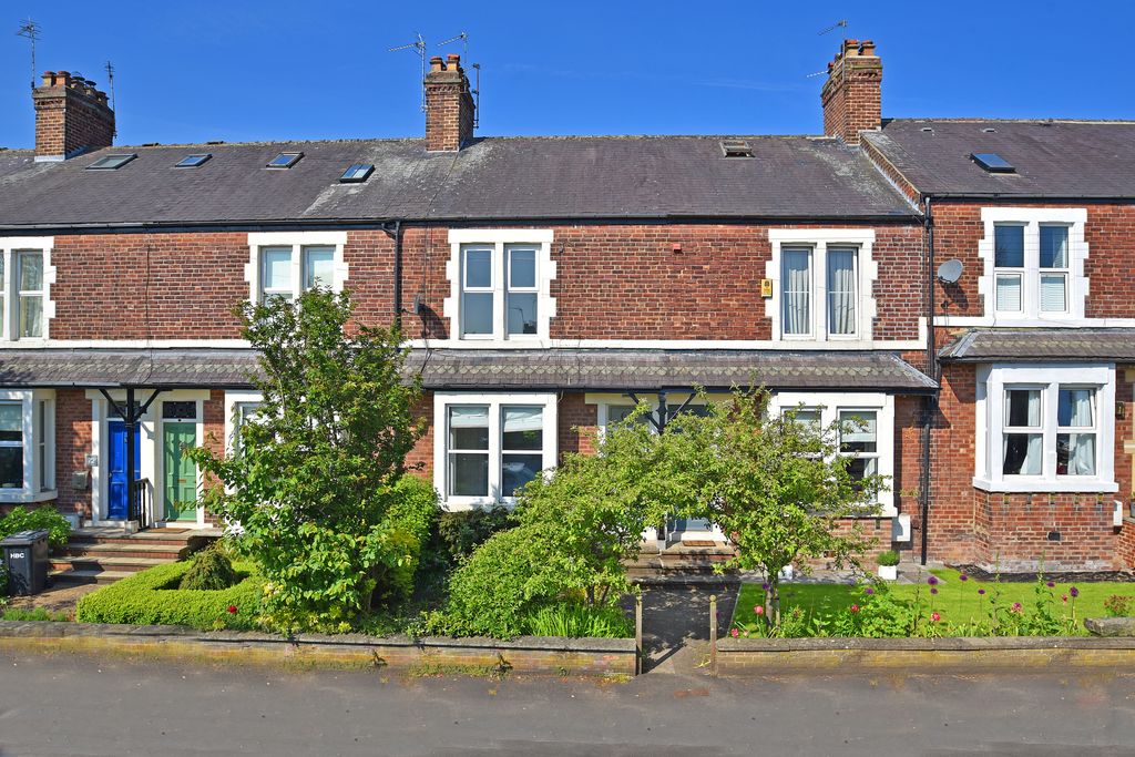 Property photo 1 of 11