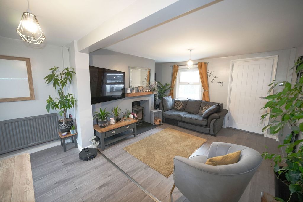 Property photo 3 of 29