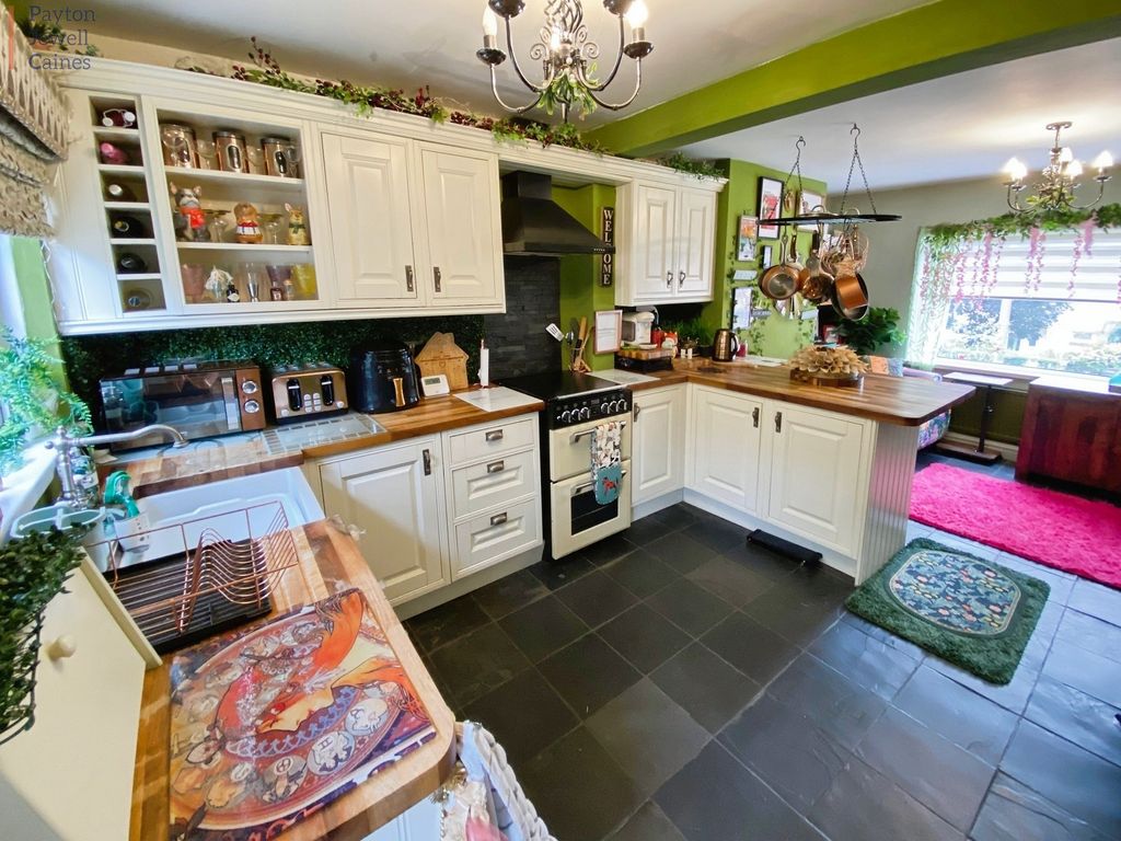 Property photo 3 of 18 Not Specified