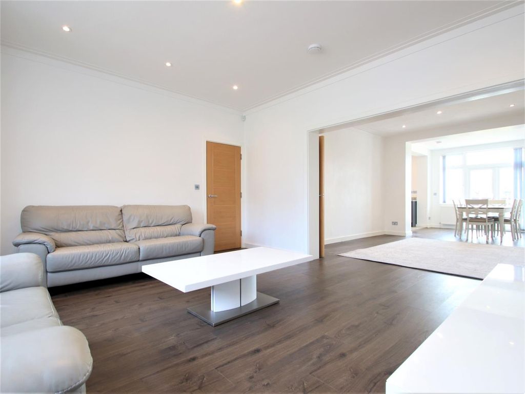 Property photo 1 of 11 Img_1414.Edi.Jpg