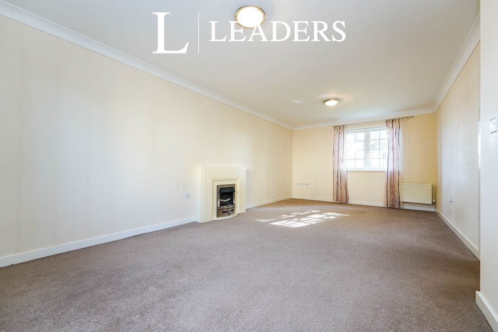 Property photo 3 of 10 3 - Living Room