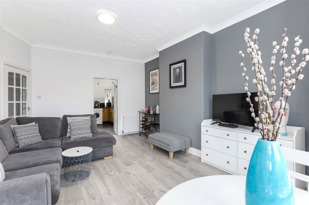 Property photo 3 of 16 3