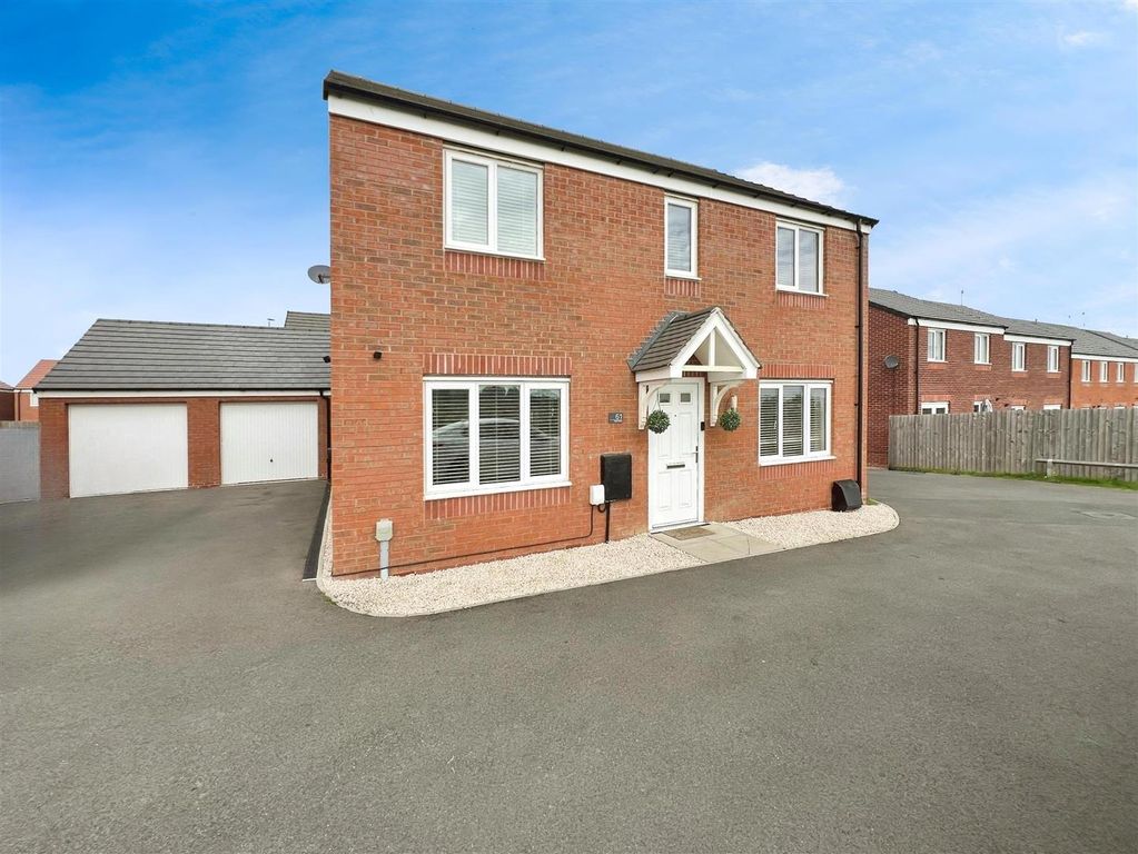 Property photo 1 of 17 Front