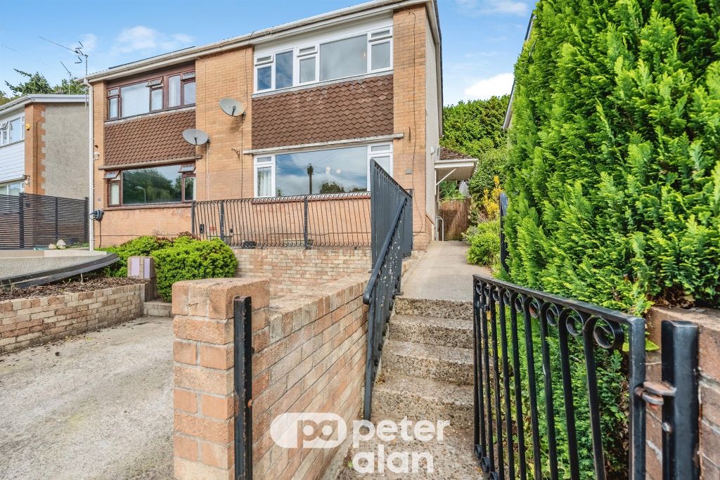 Property photo 2 of 33