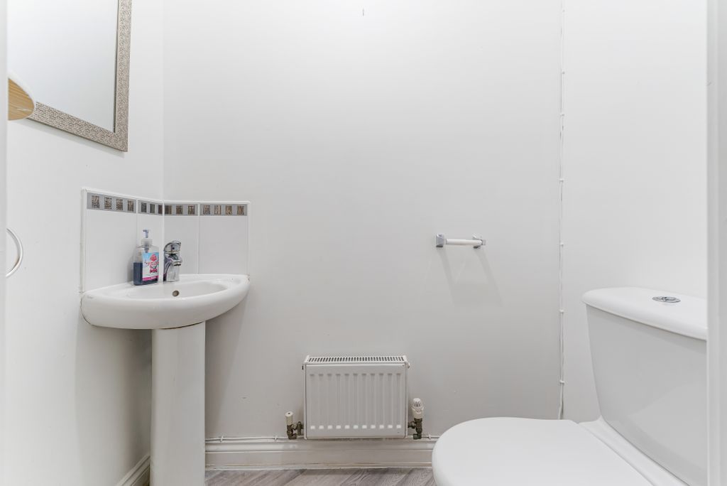 Additional image 17 of 4 bed town house to rentWeston Village BS24