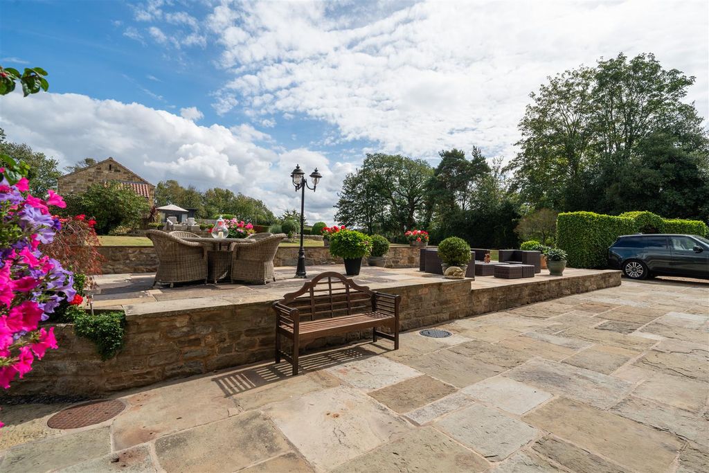 Additional image 86 of 7 bed detached house for salePark Hall, Parkhall Lane, Spinkhill, Sheffield S21