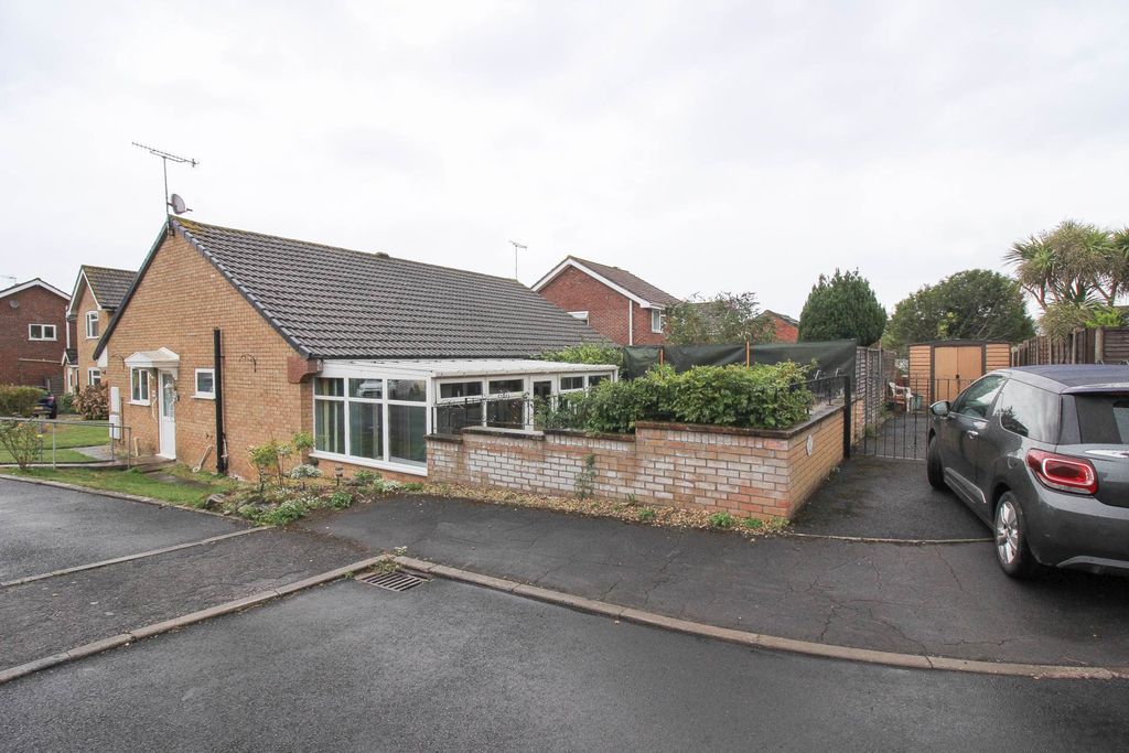 Property photo 2 of 13